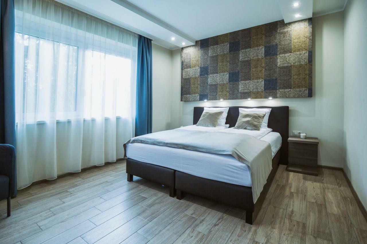 Premium Apartman Makó Esterno foto